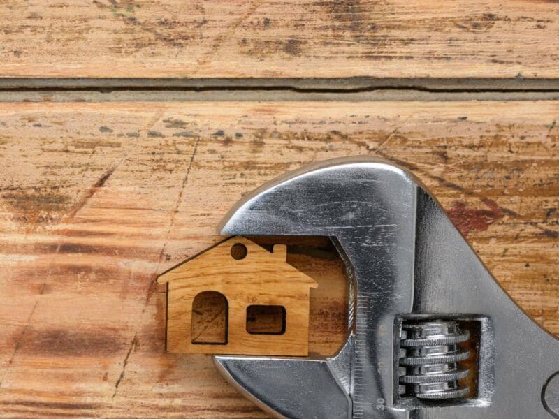 Whether you need a remodel, a yard cleanup, or new flooring, Laveen and South Phoenix have dozens of retail and contractor options.